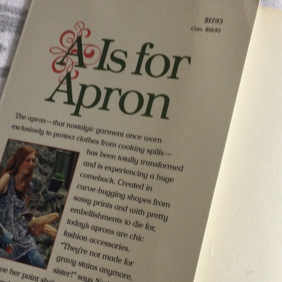 Laura Ashley apron and Apron pattern book - Picture 7 of 12
